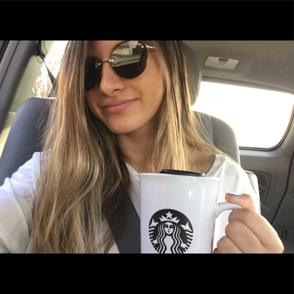 Meet your Posher, Jessica - Picture 1 of 5